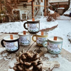 A candle in a ceramic mug with a wooden wick "Mug" you can choose a flavor